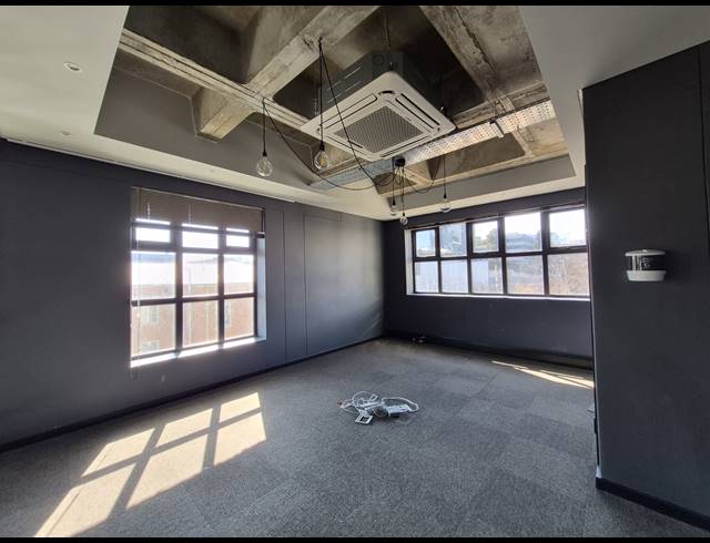 744M² OFFICE TO LET IN ROSEBANK